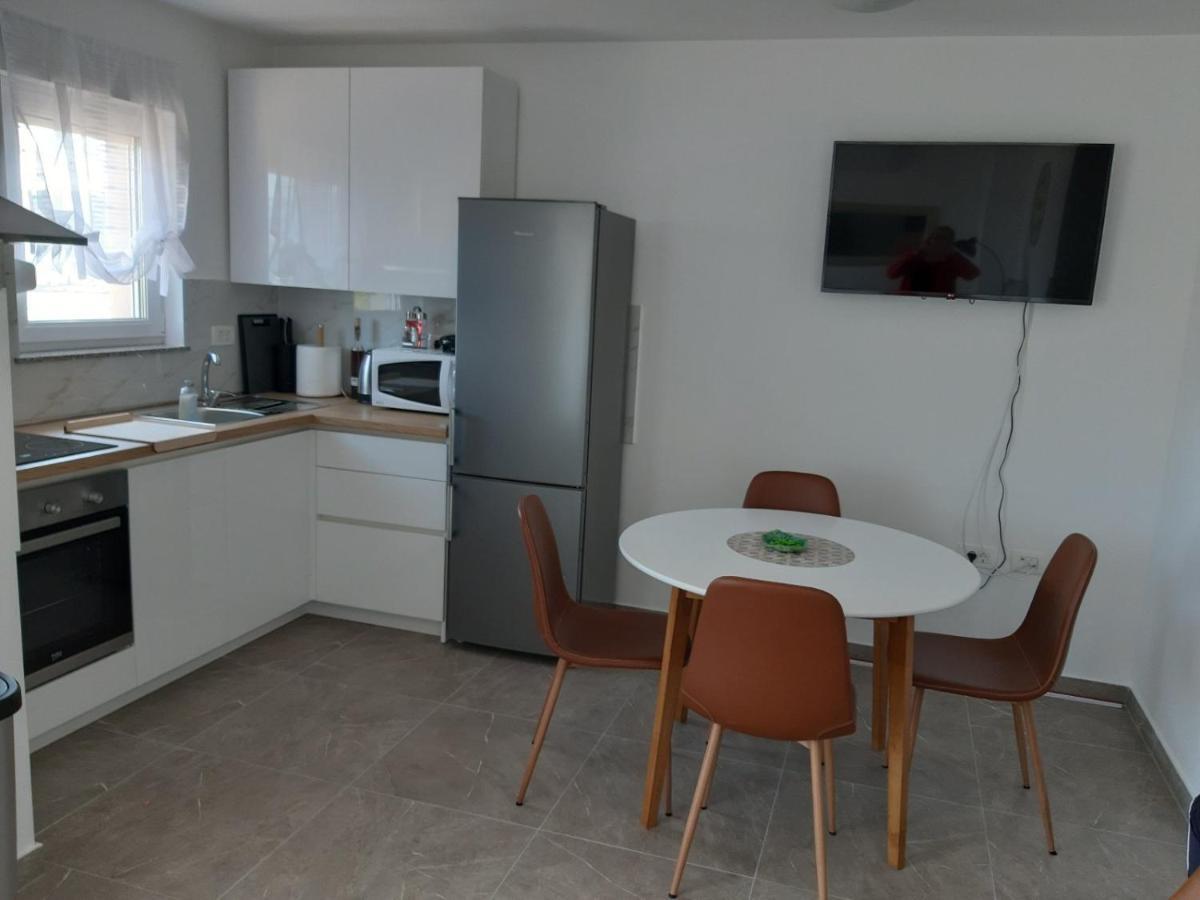Gita Apartmani Чижичи Экстерьер фото