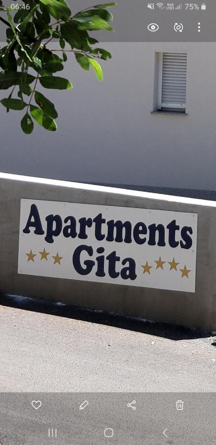 Gita Apartmani Чижичи Экстерьер фото